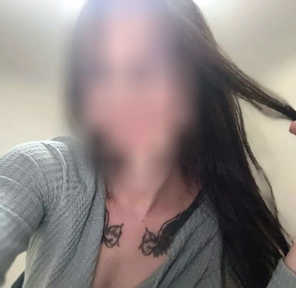 Salma, 19