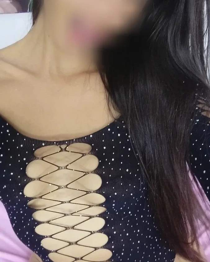 Vera, 25