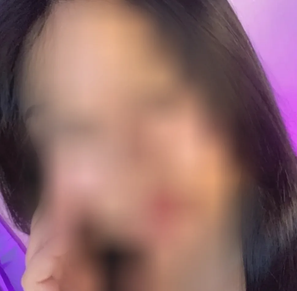 Wendy, 26